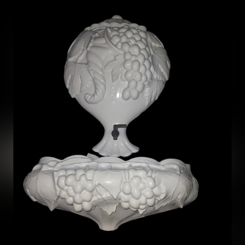 Vintage Arnel Ceramic Grapevine Wall Pocket Fountain Planter Three Piece  1967